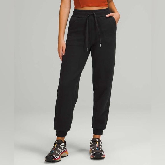 Lululemon Scuba Relaxed High-Rise Jogger Sweatpants Black - Picture 1 of 11